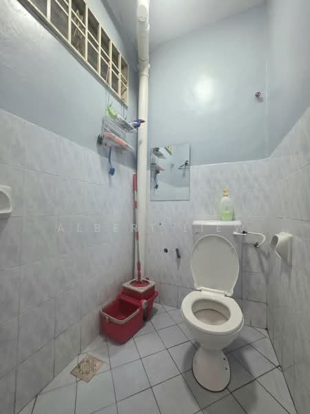 Rumah Teres 2 Tingkat untuk Dijual di Skudai (Johor) - Albert Liew - Bathroom - PropertyGuru.com.my