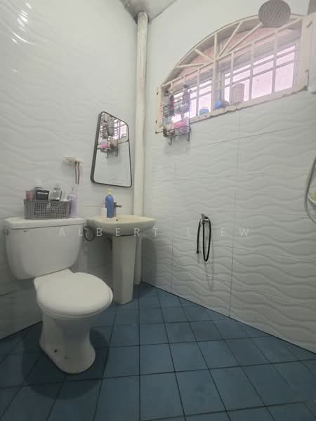 Rumah Teres 2 Tingkat untuk Dijual di Skudai (Johor) - Albert Liew - Bathroom - PropertyGuru.com.my
