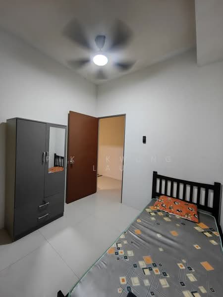 Service Residence for Rent at R&F Princess Cove Phase 1 - Pik Kwong Lau - Bedroom - PropertyGuru.com.my
