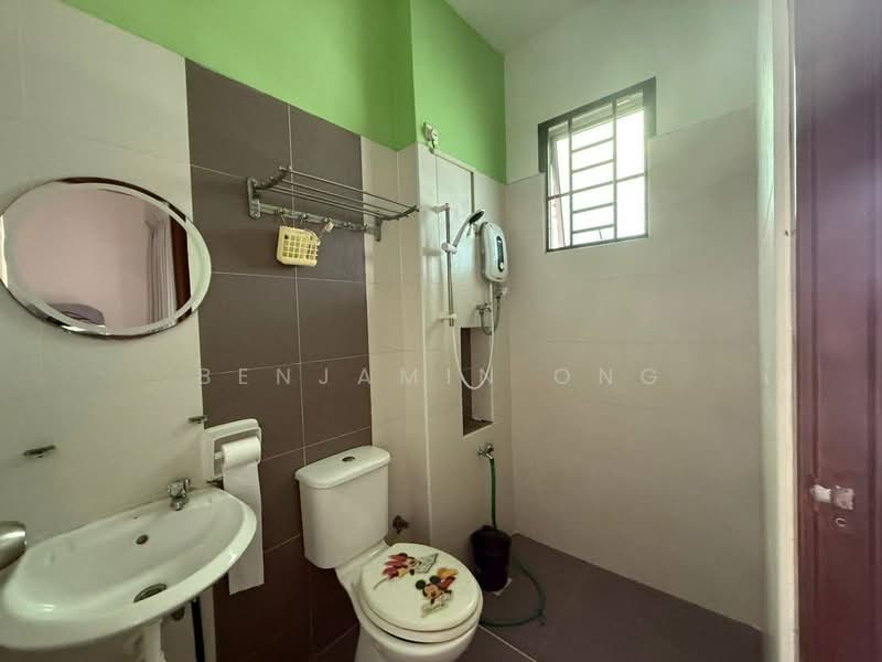 Rumah Teres 1 Tingkat untuk Dijual di Taman Daya (Johor Bahru) - Benjamin Ong - Bathroom - PropertyGuru.com.my
