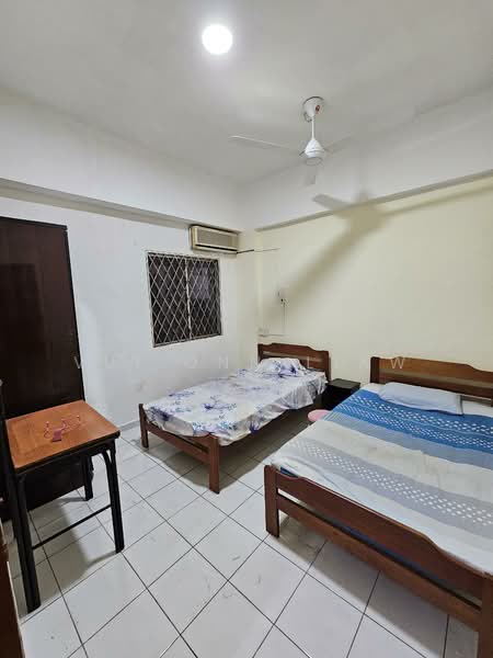 Apartment for Rent at Api Api Apartment - Vui Onn Liaw - Bedroom - PropertyGuru.com.my