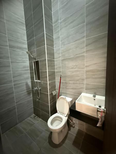 Semi-Detached House for Sale in Mutiara Rini (Skudai) - Stephanie Gan - Bathroom - PropertyGuru.com.my