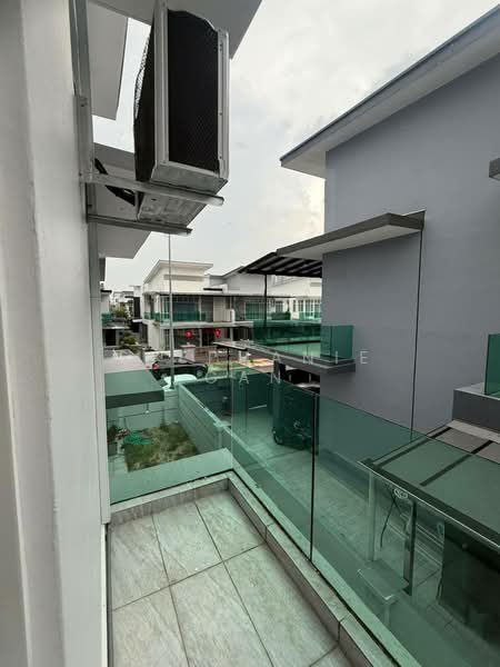 Semi-Detached House for Sale in Mutiara Rini (Skudai) - Stephanie Gan - Balcony - PropertyGuru.com.my