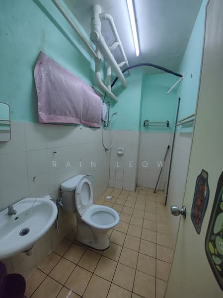 Pangsapuri untuk Disewa di Vista Impiana - Rain Leow - Bathroom - PropertyGuru.com.my