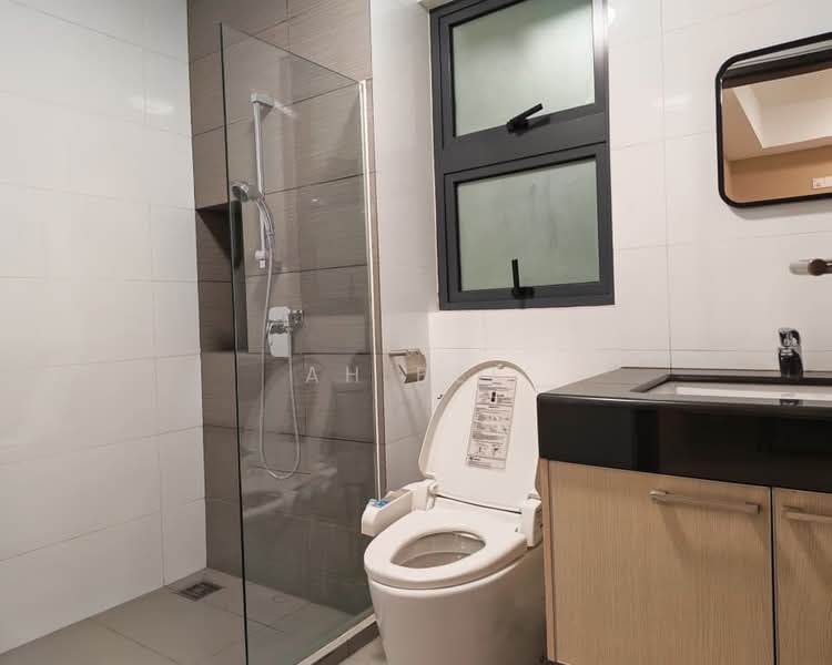 Pangsapuri untuk Disewa di Molek Pine 4 - Ah Bee - Bathroom - PropertyGuru.com.my