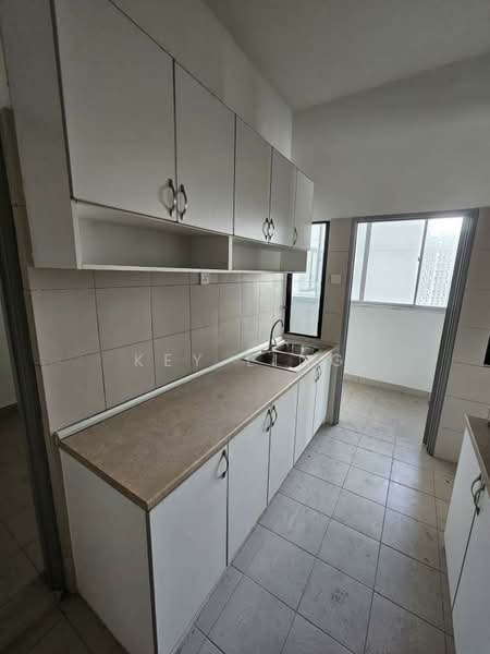 Condominium for Sale at Vila Vista - Key Ling - Kitchen - PropertyGuru.com.my