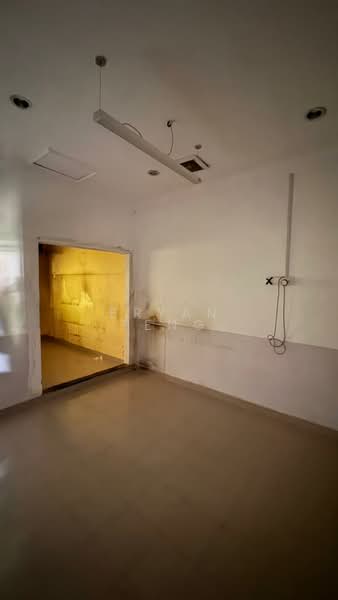 Shop for Rent in Tanjung Bungah (Penang) - Bryan Teng - Interior - PropertyGuru.com.my