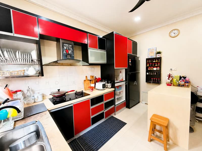 2-storey Terraced House for Sale in Sepang (Selangor) - Mohd Aizat Saiful Bahri - Kitchen - PropertyGuru.com.my