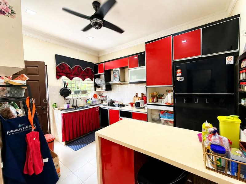2-storey Terraced House for Sale in Sepang (Selangor) - Mohd Aizat Saiful Bahri - Kitchen - PropertyGuru.com.my