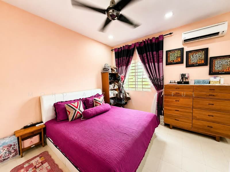 2-storey Terraced House for Sale in Sepang (Selangor) - Mohd Aizat Saiful Bahri - Bedroom - PropertyGuru.com.my