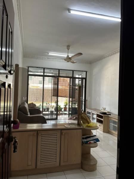 Pangsapuri untuk Dijual di Desa Pulau Tikus - Mervyn Seah - Living Room - PropertyGuru.com.my