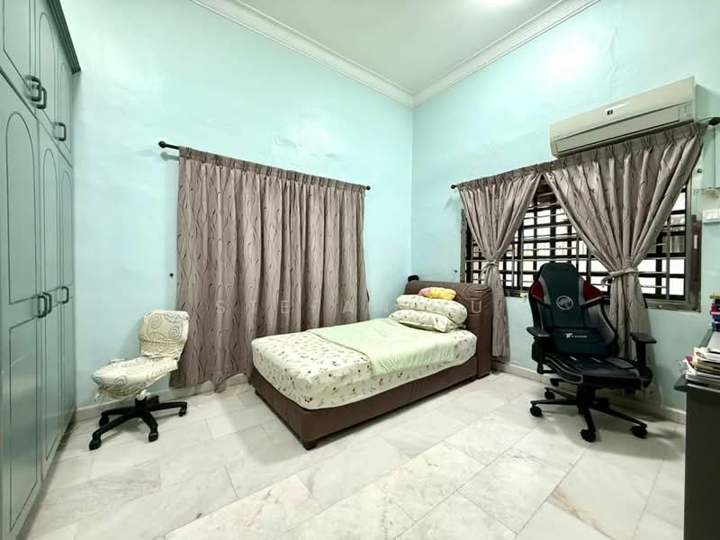 Bungalow for Sale in Taman Melodies (Johor Bahru) - Stefan Yu - Bedroom - PropertyGuru.com.my