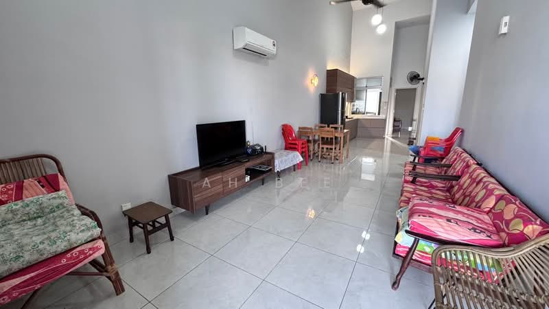1-storey Terraced House for Rent in Skudai (Johor) - Ah Bee - Living Room - PropertyGuru.com.my