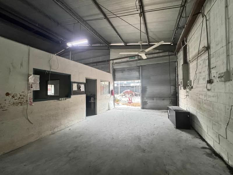 Warehouse for Rent in Mak Mandin (Butterworth) - Edler Wai - Interior - PropertyGuru.com.my