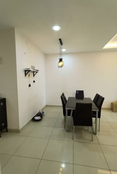 Kondominium untuk Disewa di M Condominium @ Larkin - Evelyn Tan - Dining Room - PropertyGuru.com.my