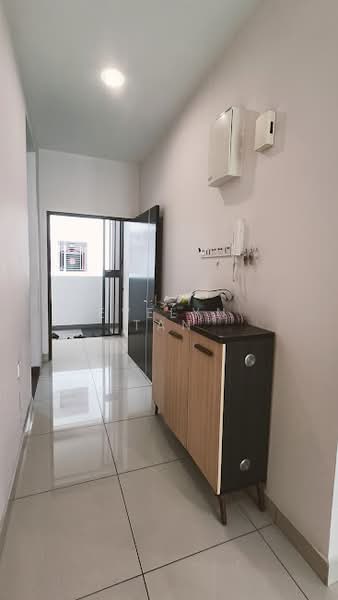 Kondominium untuk Disewa di M Condominium @ Larkin - Evelyn Tan - Entrance - PropertyGuru.com.my