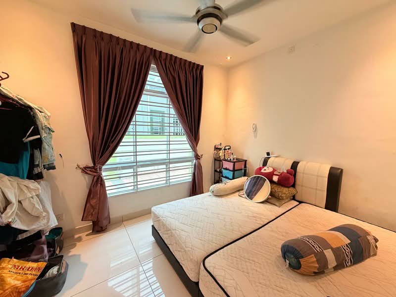 Rumah Kluster untuk Dijual di Taman Kempas Indah (Tebrau) - Darren Chua - Bedroom - PropertyGuru.com.my