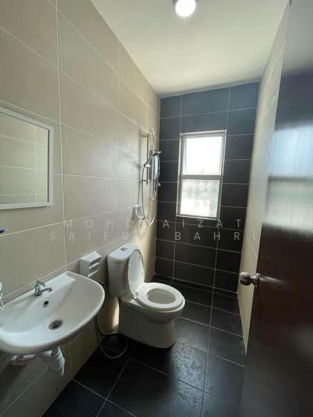 Cluster House for Sale in Sepang (Selangor) - Mohd Aizat Saiful Bahri - Bathroom - PropertyGuru.com.my