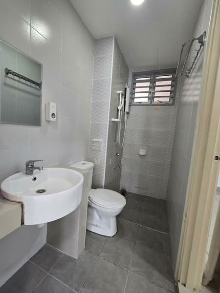 Apartment for Sale at Austin Suites (Permata Austin) - Jemie . - Bathroom - PropertyGuru.com.my
