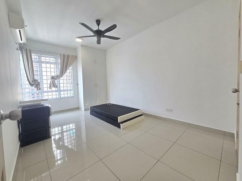 Apartment for Sale at Austin Suites (Permata Austin) - Jemie . - Bedroom - PropertyGuru.com.my