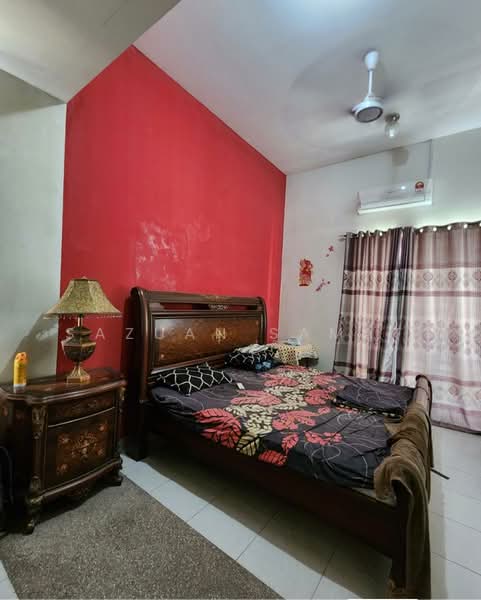 Semi-Detached House for Sale in Bandar Puncak Alam (Puncak Alam) - Sazuan Samat - Bedroom - PropertyGuru.com.my