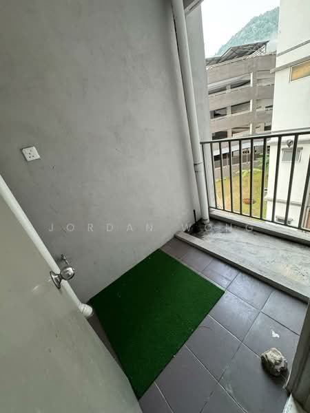 Kondominium untuk Disewa di Meru Heights Residences @ Scientex Meru - Jordan Wong - Balcony - PropertyGuru.com.my