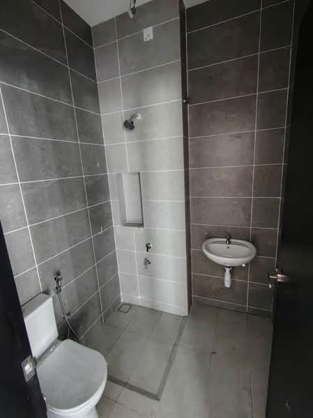 2-storey Terraced House for Sale in Taman Pelangi Indah (Ulu Tiram) - Jemie . - Bathroom - PropertyGuru.com.my