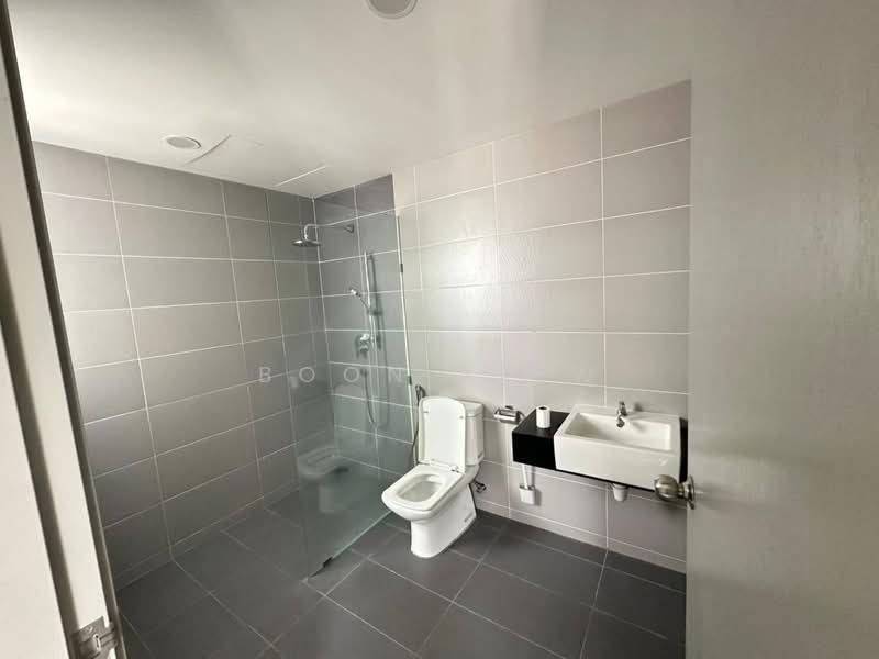 Kondominium untuk Dijual di Golden Triangle 2 - Boon Siew - Bathroom - PropertyGuru.com.my