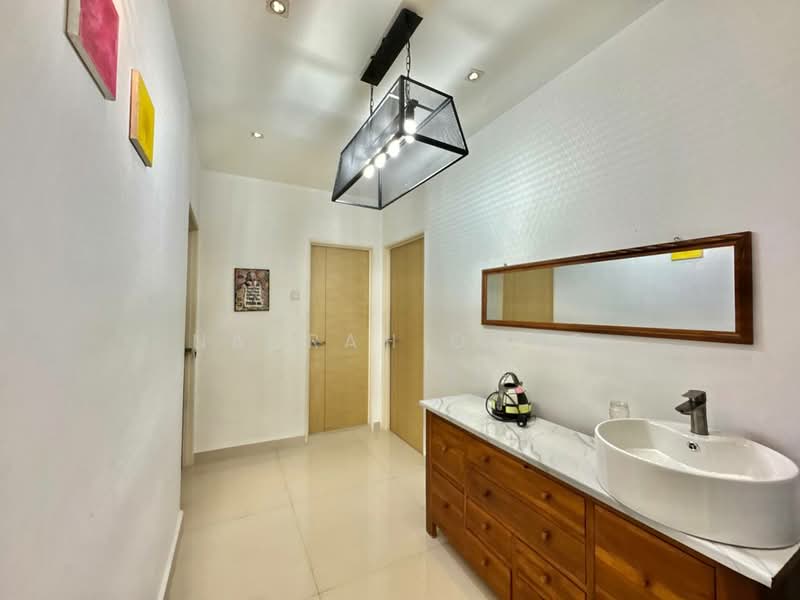 Rumah Banglo untuk Dijual di Shah Alam (Selangor) - Nadrah Omar - Corridor - PropertyGuru.com.my