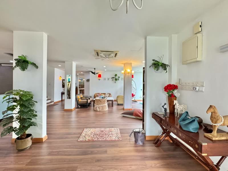 Rumah Banglo untuk Dijual di Shah Alam (Selangor) - Nadrah Omar - Living Room - PropertyGuru.com.my
