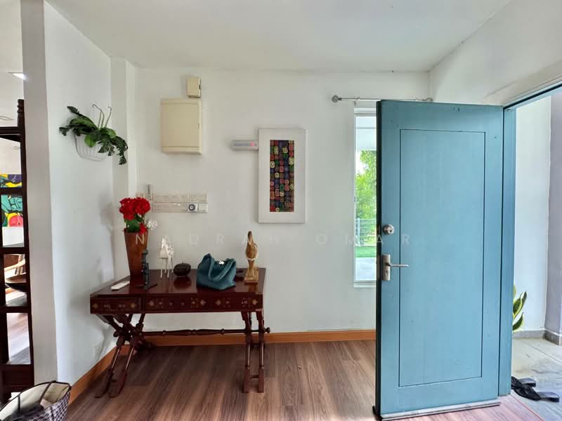 Rumah Banglo untuk Dijual di Shah Alam (Selangor) - Nadrah Omar - Entrance - PropertyGuru.com.my