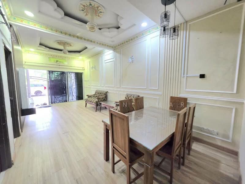 1-storey Terraced House for Sale in Klang (Selangor) - Hazeman Omar - Living Room - PropertyGuru.com.my