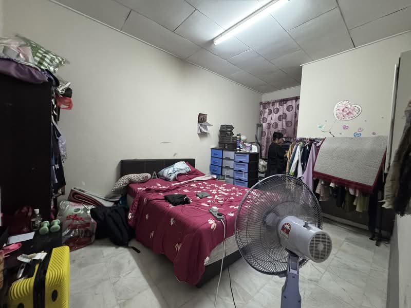 Rumah Teres 1 Tingkat untuk Dijual di Taman Daya (Johor Bahru) - Ah Bee - Bedroom - PropertyGuru.com.my