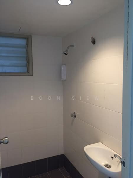 Apartment for Sale at Centrio Avenue - Boon Siew - Bathroom - PropertyGuru.com.my