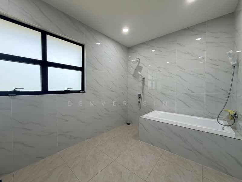 Bungalow for Sale in Setia Ecohill (Semenyih) - Denver Sin - Bathroom - PropertyGuru.com.my