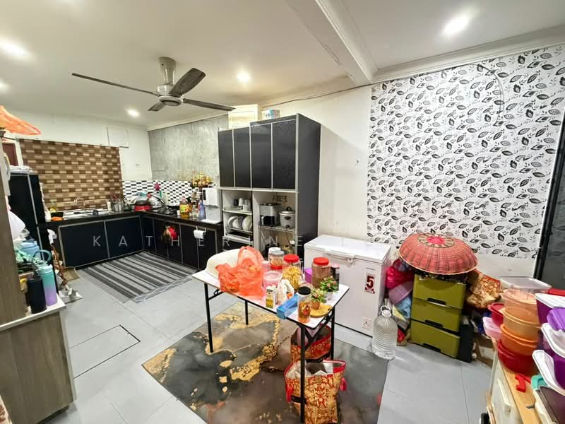 2-storey Terraced House for Sale in Rawang (Selangor) - Katherine Leong - Kitchen - PropertyGuru.com.my