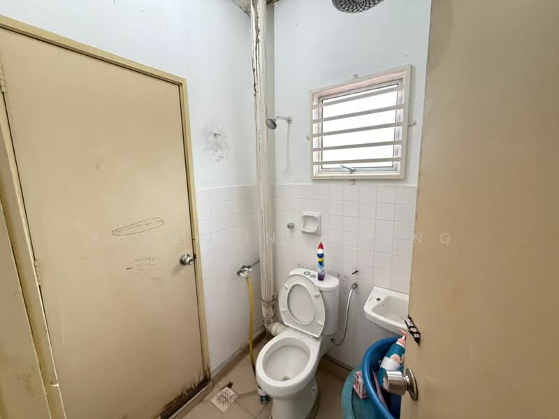 2-storey Terraced House for Sale in Rawang (Selangor) - Katherine Leong - Bathroom - PropertyGuru.com.my