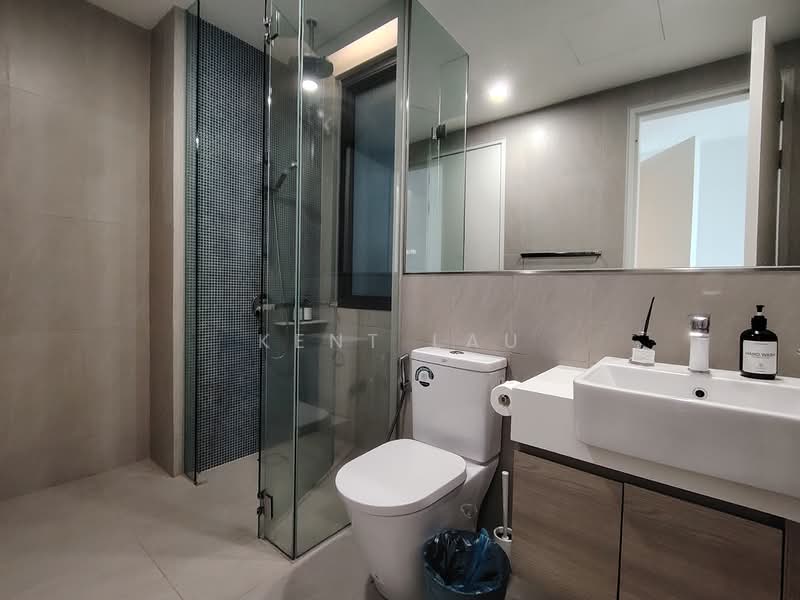 Servis Apartment untuk Dijual di ViiA Residences - Kent Lau - Bathroom - PropertyGuru.com.my