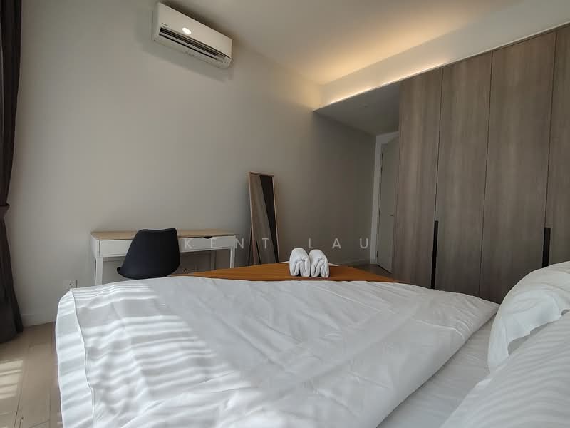 Servis Apartment untuk Dijual di ViiA Residences - Kent Lau - Bedroom - PropertyGuru.com.my