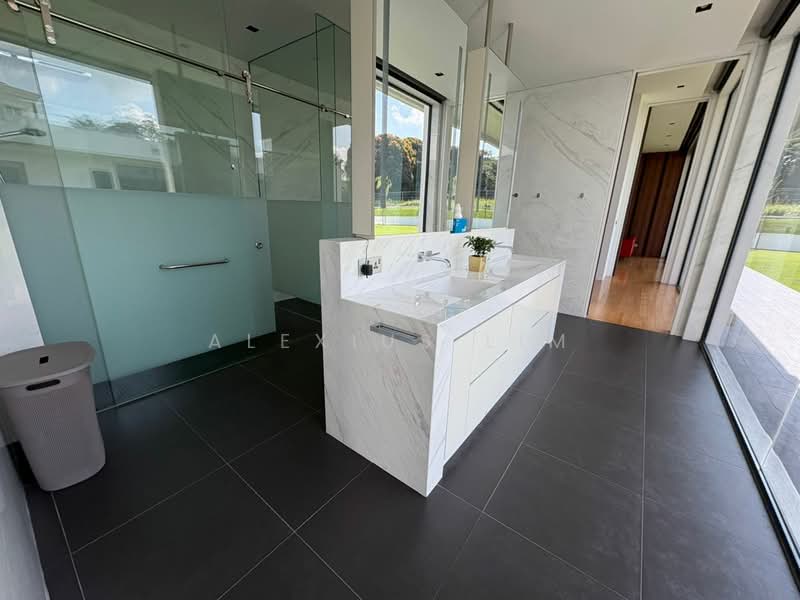 Rumah Banglo untuk Dijual di Leisure Farm (Gelang Patah) - Alexius Lim - Bathroom - PropertyGuru.com.my