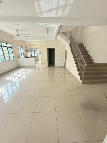 2-storey Terraced House for Sale in Saujana Rawang (Rawang) - Vikram . - Living Room - PropertyGuru.com.my