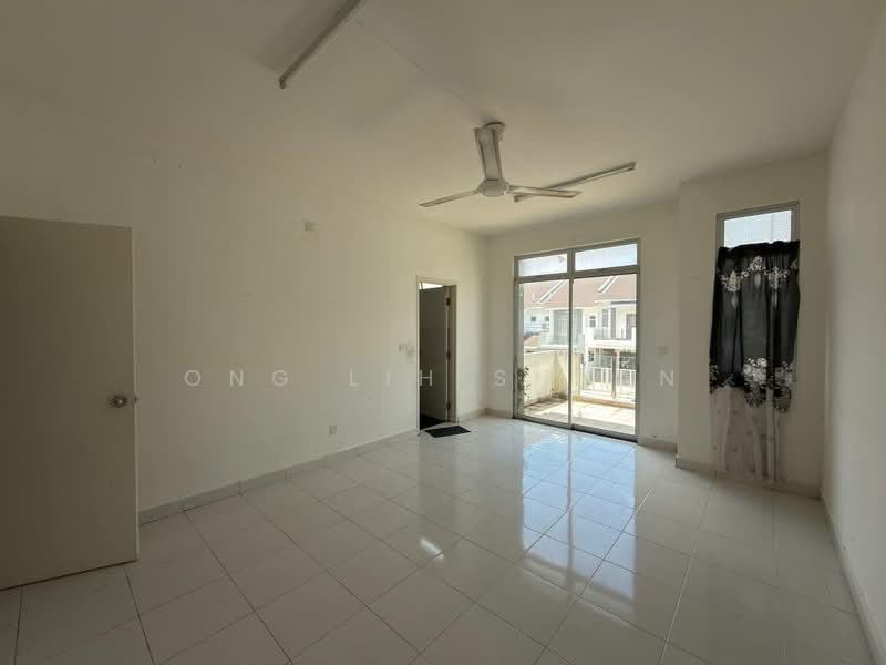 Rumah Teres 2 Tingkat untuk Dijual di Bandar Bistari Perdana (Pasir Gudang) - Ong Lih Shyan - Balcony - PropertyGuru.com.my