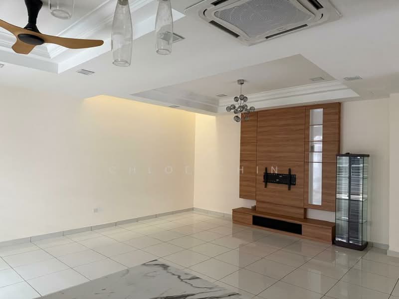 Cluster House for Rent in Austin Heights (Tebrau) - Chloe Chin - Living Room - PropertyGuru.com.my