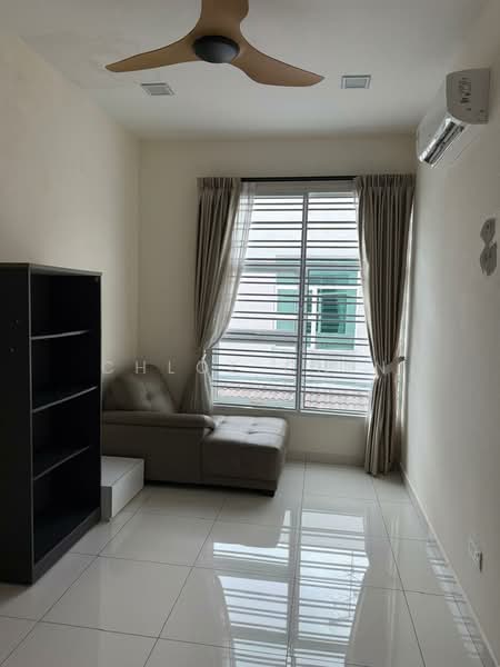 Cluster House for Rent in Austin Heights (Tebrau) - Chloe Chin - Living Room - PropertyGuru.com.my