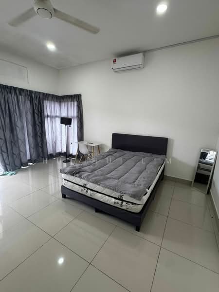 Cluster House for Sale in Nusantara Prima (Gelang Patah) - Hui Hui Lim - Bedroom - PropertyGuru.com.my