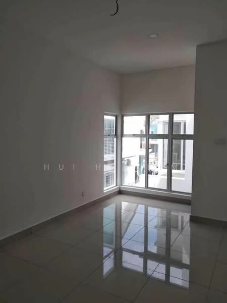 Cluster House for Sale in Nusantara Prima (Gelang Patah) - Hui Hui Lim - Interior - PropertyGuru.com.my