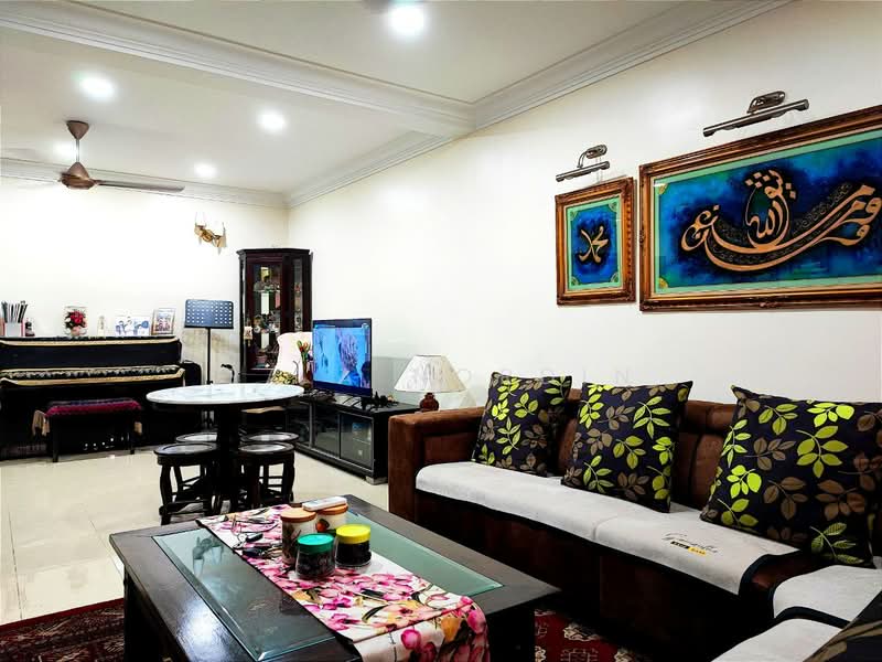 2-storey Terraced House for Sale in Bukit Jelutong (Shah Alam) - Sa'a Nordin - PropertyGuru.com.my