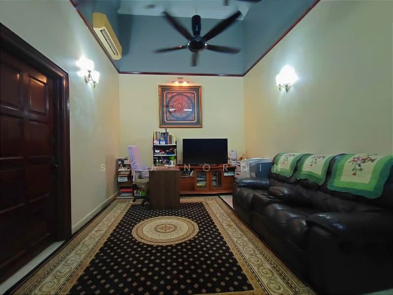 2-storey Terraced House for Sale in Bukit Jelutong (Shah Alam) - Sa'a Nordin - PropertyGuru.com.my