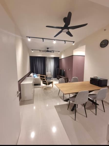 Servis Apartment untuk Dijual di Senada Residence @ KLGCC Resort - Amy Yip - Living Room - PropertyGuru.com.my