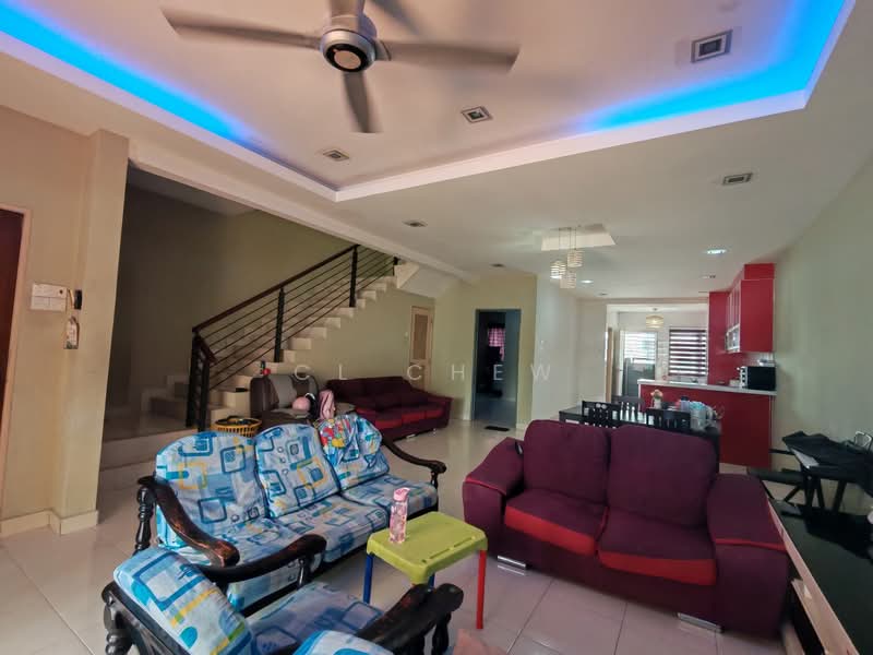 Rumah Teres 2 Tingkat untuk Dijual di Bandar Parklands (Klang) - CL Chew - Living Room - PropertyGuru.com.my
